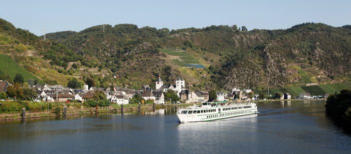 Shore excursions and activities on MS Symphonie